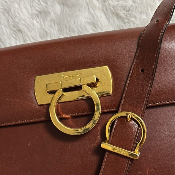 Ferragamo Crossbody Vintage - Picture 7 of 13